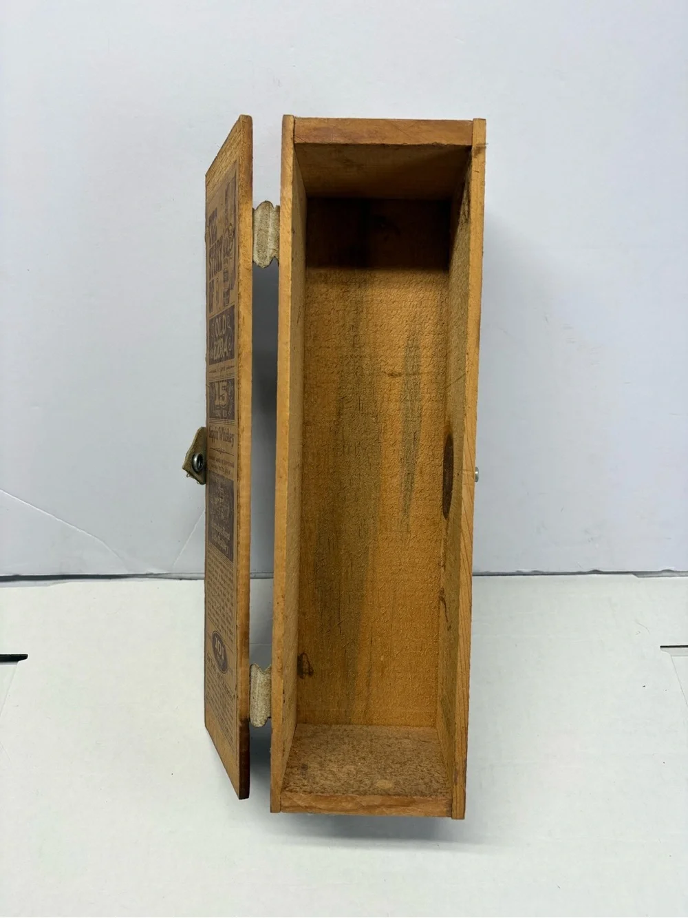 OLD EZRA 15 Year Old Sippin' Whiskey - EMPTY Wood Box With Leather Hinges © 1976